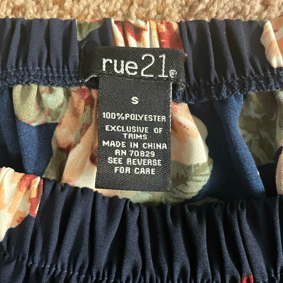 Rue21 Navy Floral Dress - Picture 3 of 3